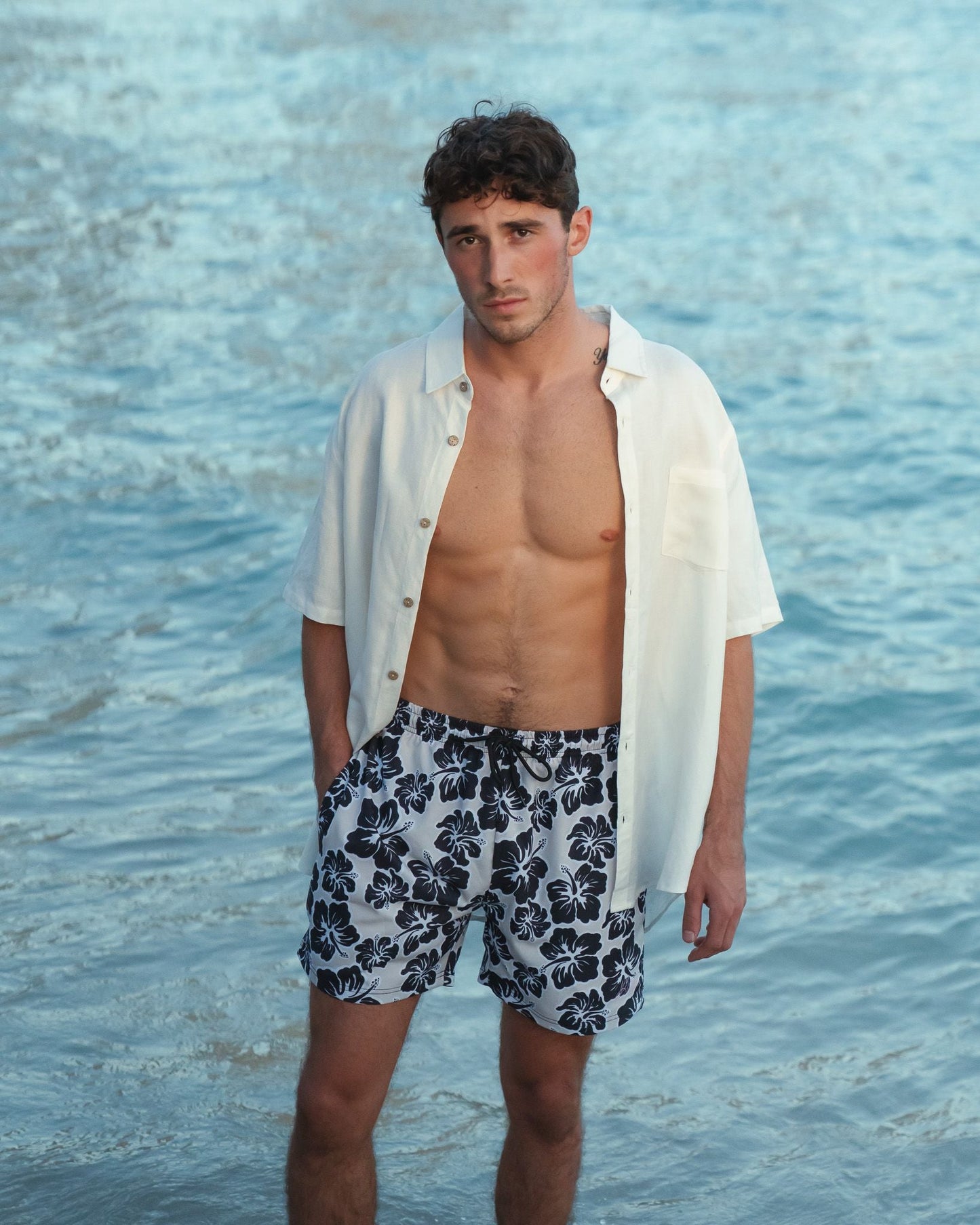 Mens Hawaii Resort Wear - Billy Aloha Hibiscus Swim Trunk 6