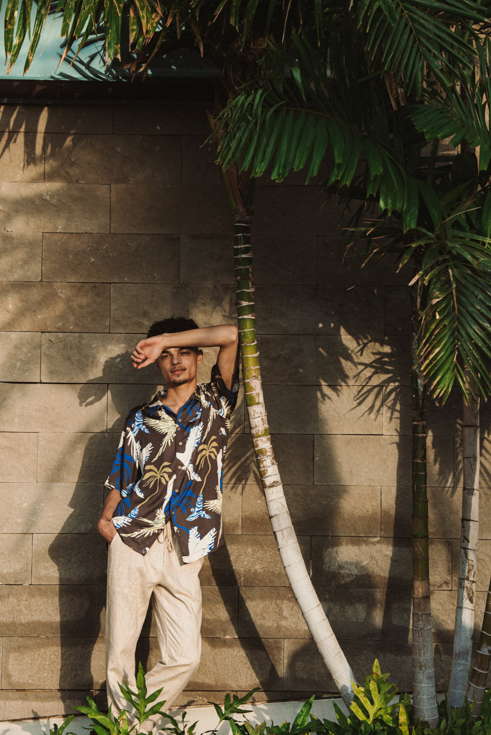 BILLY ALOHA HAVOC SHIRT AND LINEN LOUNGE PANTS NATURAL